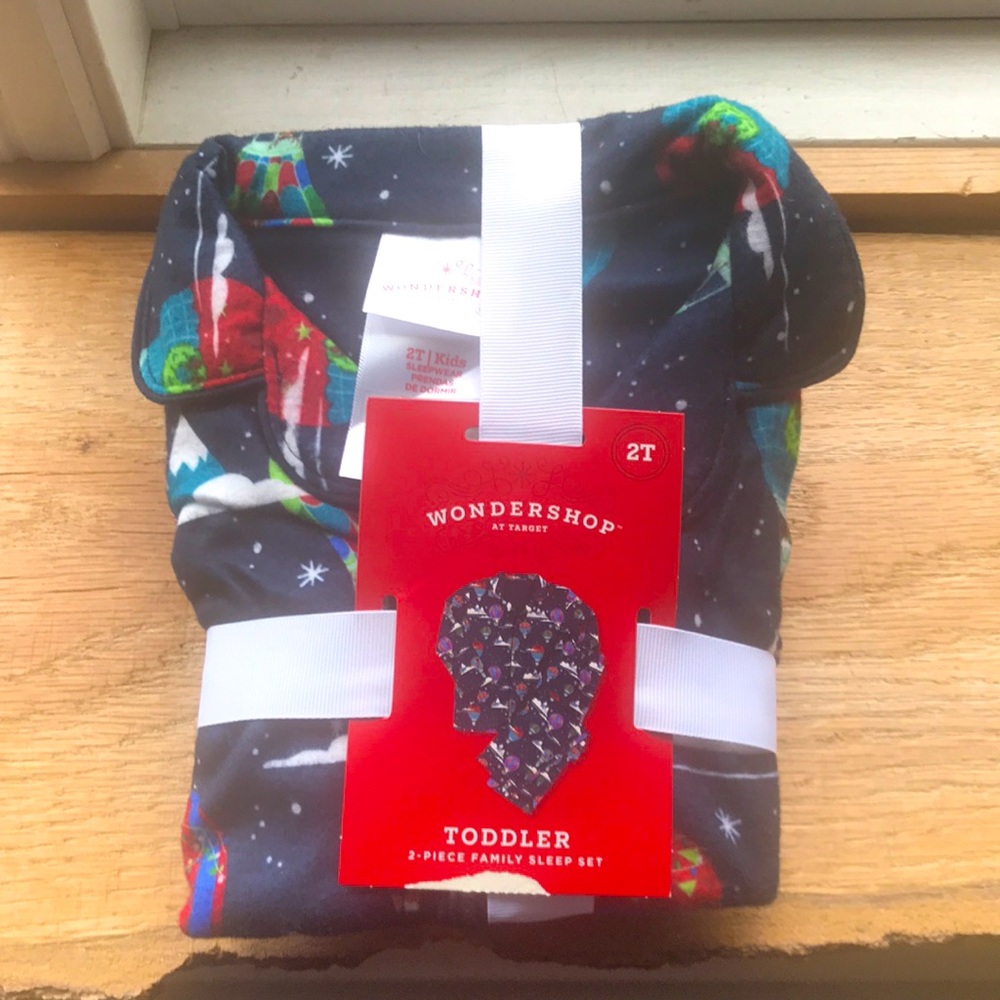 Toddler 2piece pajamas NEW!